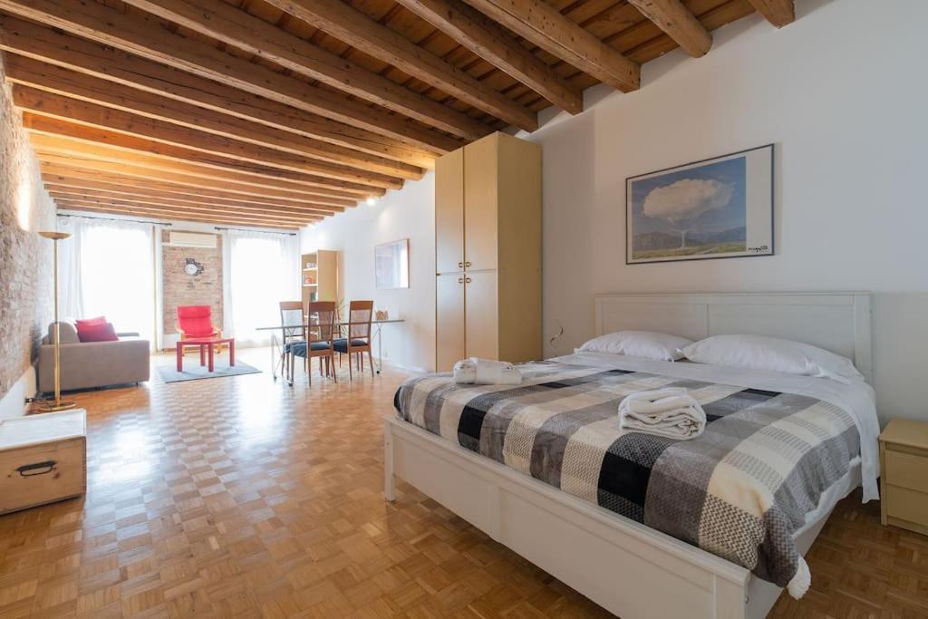 Apartment Enjoy - Orologio, Piazza Dei Signori